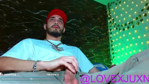 lovexjuxn77 online show from 06-10-26, 10:08