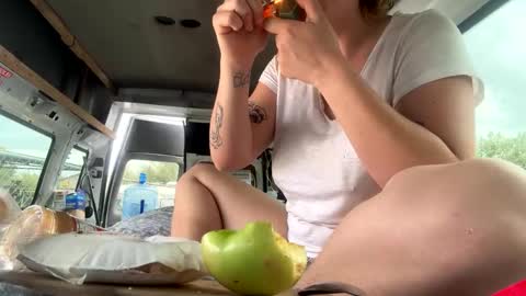 StacyMaeWish online show from 03-09-25, 05:39