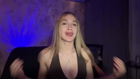 Lana online show from 06-18-26, 07:07