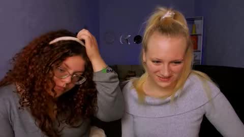 Snapshot of loya_best chatting on 11-24-25, 09:20 loya_best online show from 11-24-25, 09:20