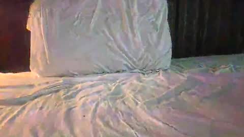 lozivelle online show from 11-18-25, 08:46