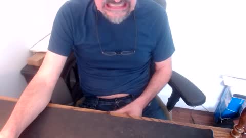 lreed090 online show from 04-07-26, 08:42