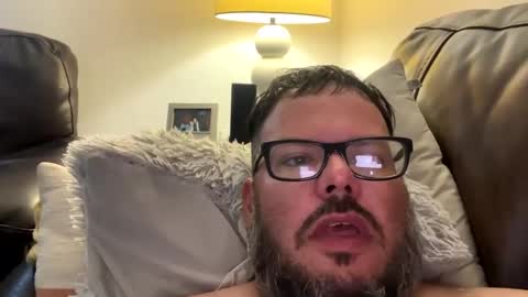 Snapshot of lsmini328 chatting on 10-11-25, 02:04 lsmini328 online show from 10-11-25, 02:04