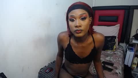 Snapshot of lsnnickykhanyile chatting on 06-12-26, 04:06 lsnnickykhanyile online show from 06-12-26, 04:06