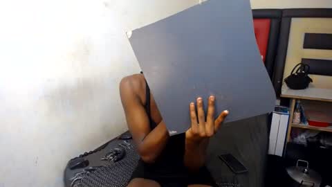 Snapshot of lsnnickykhanyile chatting on 06-23-26, 06:00 lsnnickykhanyile online show from 06-23-26, 06:00