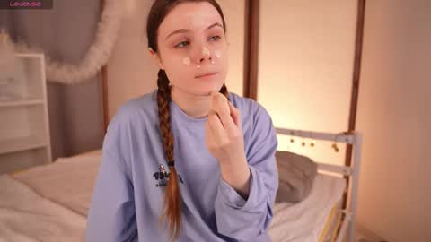 Lu 3 online show from 12-04-25, 08:34