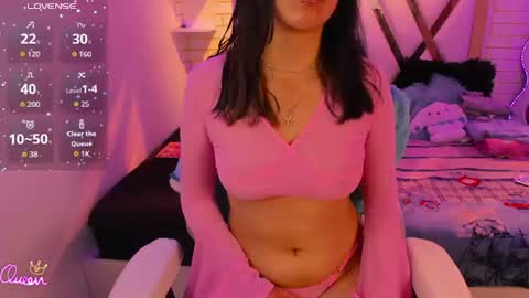 Snapshot of lua_sun_ chatting on 07-30-26, 02:43 LUA online show from 07-30-26, 02:43