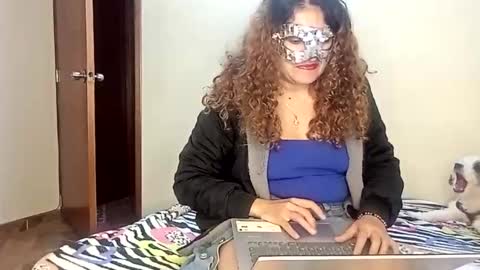 Snapshot of luana363 chatting on 09-22-25, 01:40 luana363 online show from 09-22-25, 01:40