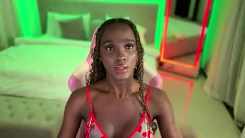 IG luana orq online show from 12-23-25, 08:23