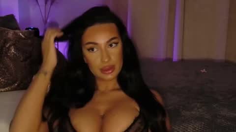 Luana Dess online show from 05-29-26, 05:55
