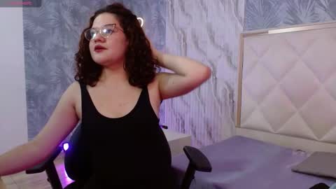 LUAR  online show from 12-19-25, 07:43