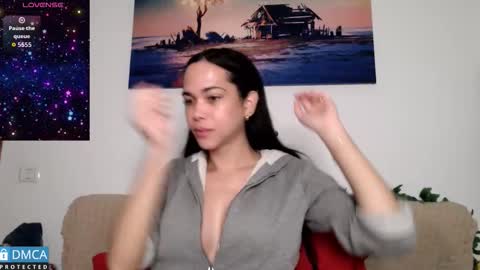 luara_ online show from 11-17-25, 08:53