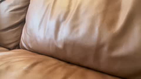 Snapshot of luca1010101010 chatting on 10-05-25, 06:50 luca1010101010 online show from 10-05-25, 06:50