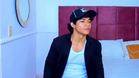Snapshot of luca_mashle chatting on 06-19-26, 02:49 luca_mashle online show from 06-19-26, 02:49
