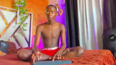 Snapshot of luca_sins chatting on 03-16-26, 08:35 luca_sins online show from 03-16-26, 08:35