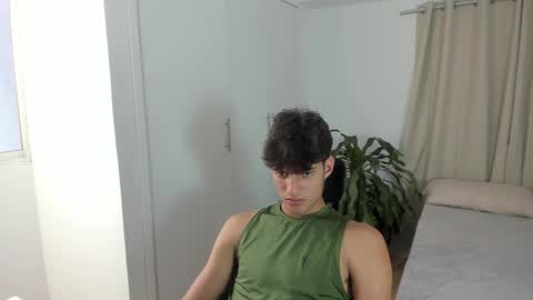 lucacosta19 online show from 05-05-26, 09:12