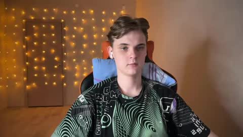 Lucas Gill online show from 01-10-25, 05:34