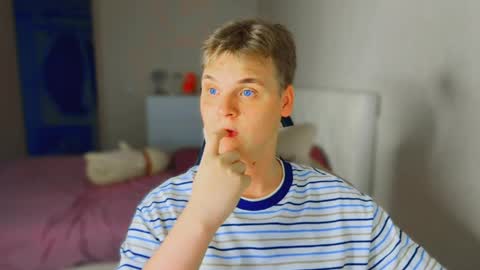 Lucas Gill online show from 05-24-26, 10:15