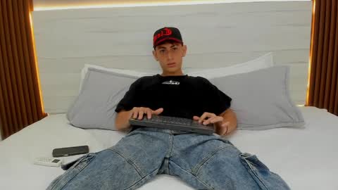 Lucas online show from 06-05-26, 03:57