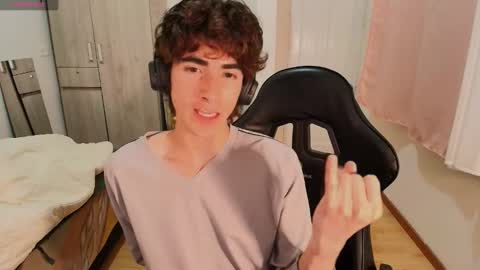 lucas_xo online show from 09-13-25, 04:23