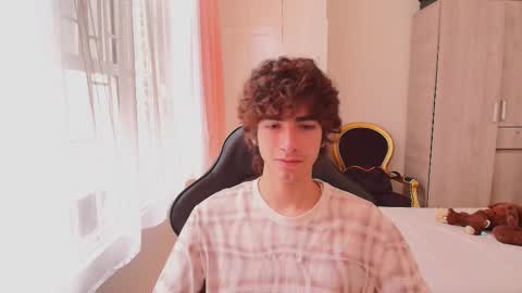 lucas_xo online show from 10-09-25, 03:43