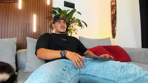 LUCA SANTOS online show from 03-31-26, 04:35