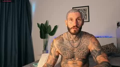 Snapshot of lucasexclusive chatting on 06-11-26, 05:27 lucasexclusive online show from 06-11-26, 05:27