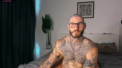 Snapshot of lucasexclusive chatting on 06-18-26, 06:24 lucasexclusive online show from 06-18-26, 06:24