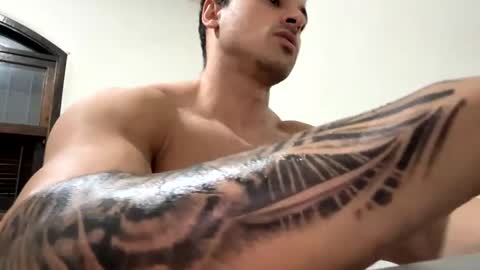 Snapshot of lucasfit24 chatting on 01-19-25, 11:23 lucasfit24 online show from 01-19-25, 11:23