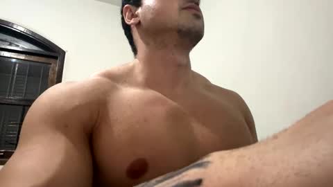Snapshot of lucasfit24 chatting on 01-22-25, 11:21 lucasfit24 online show from 01-22-25, 11:21
