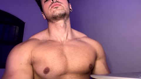 Snapshot of lucasfit24 chatting on 02-05-25, 11:39 lucasfit24 online show from 02-05-25, 11:39