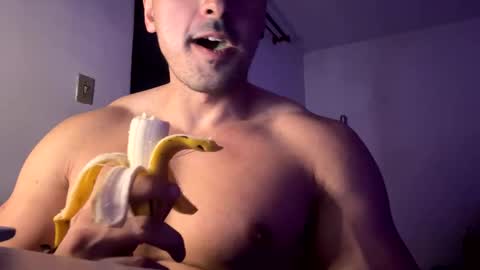 Snapshot of lucasfit24 chatting on 03-04-25, 12:18 lucasfit24 online show from 03-04-25, 12:18