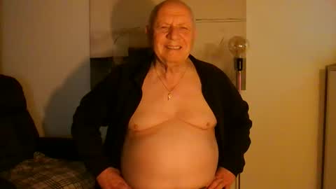 lucbottom031249 online show from 04-15-26, 07:10