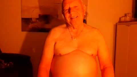 Snapshot of lucbottom031249 chatting on 05-10-26, 03:33 lucbottom031249 online show from 05-10-26, 03:33