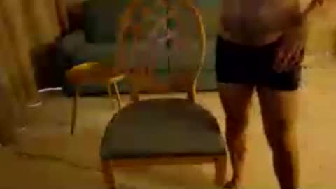 Snapshot of luchas91 chatting on 07-04-26, 05:08 luchas91 online show from 07-04-26, 05:08