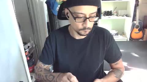 Luchi Luchano online show from 11-25-25, 08:53