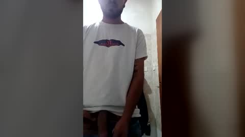 Snapshot of luchoo24_ chatting on 06-19-26, 06:18 luchoo24_ online show from 06-19-26, 06:18