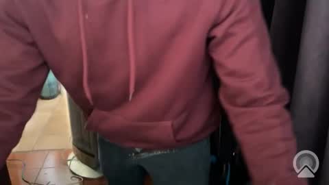 Felipe online show from 10-28-25, 03:04