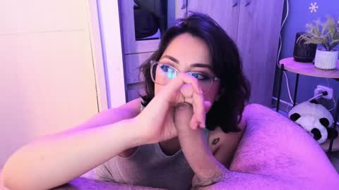 Snapshot of luci_fer15 chatting on 02-02-25, 03:39 Luci y Fer online show from 02-02-25, 03:39