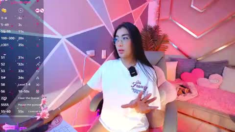 Snapshot of luci_tender chatting on 06-24-26, 04:55 hanna online show from 06-24-26, 04:55