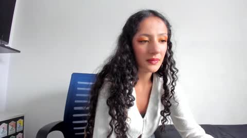 Lucia online show from 09-26-25, 08:35