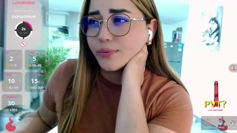 lucia star  online show from 11-26-25, 02:23