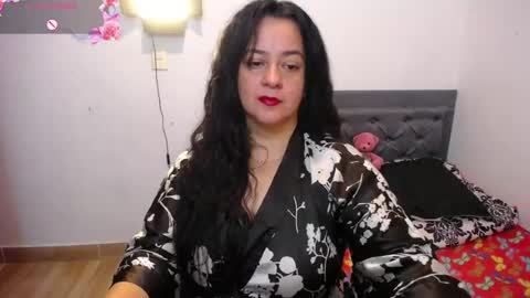Lucia Vonne online show from 06-15-26, 12:02