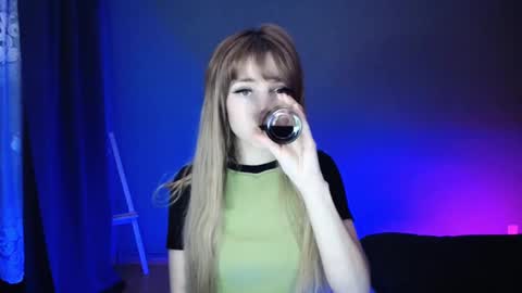 Lucy online show from 02-19-25, 07:27