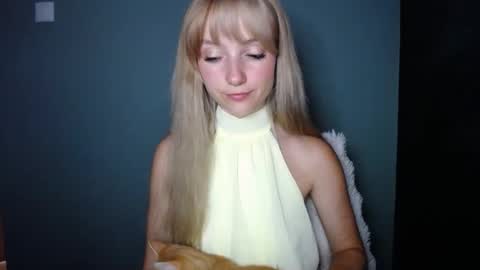 Lucy online show from 09-10-25, 02:39