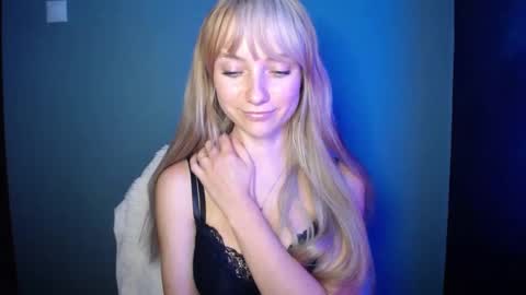 Lucy online show from 09-25-25, 07:39