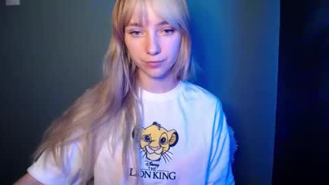 Lucy online show from 11-22-25, 09:03