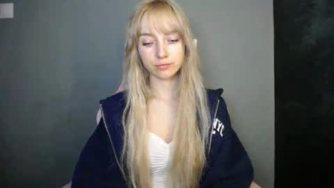 Lucy online show from 04-12-26, 06:24