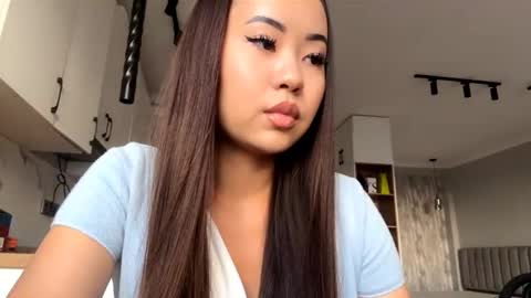 Kira online show from 10-13-25, 11:10