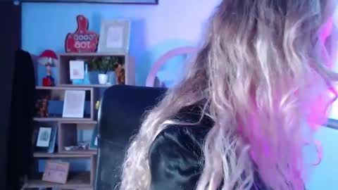 Luciana Evans online show from 01-27-25, 01:52